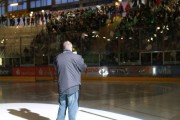 Stadionsprecher bei der Aufstellung